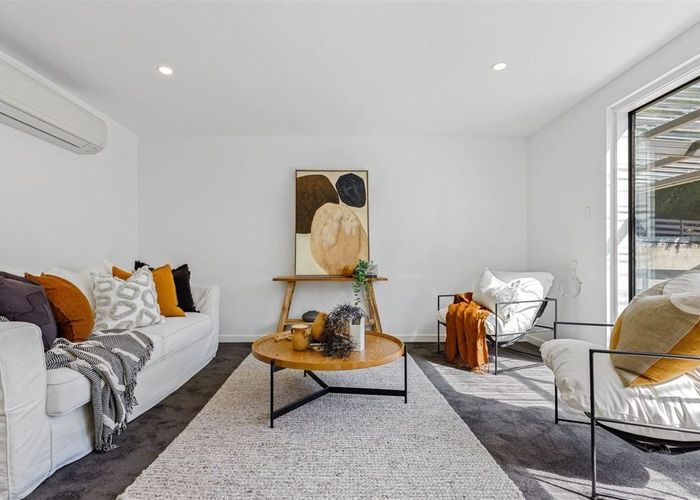  at 3/55 Holliss Avenue - Upstairs, Cashmere, Christchurch City, Canterbury
