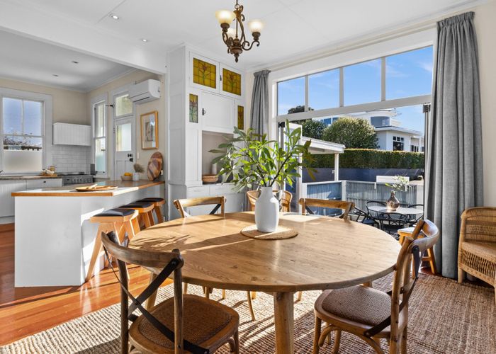  at 16 Lighthouse Road, Bluff Hill, Napier