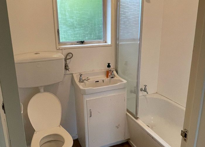  at 2/13 Copley Street, New Lynn, Waitakere City, Auckland