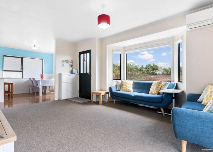  at 2/27 Weetman Drive, Browns Bay, Auckland