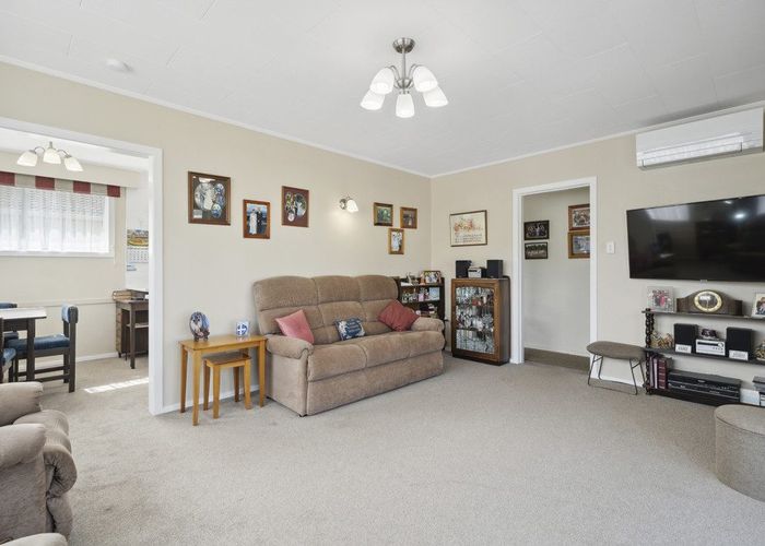  at 15 Riversdale Road, Clouston Park, Upper Hutt