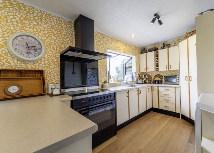  at 298 Oamaru-Alma Road, Alma, Oamaru