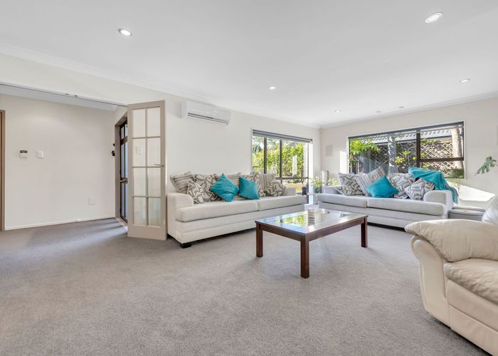  at 6 Billabong Place, Botany Downs, Auckland