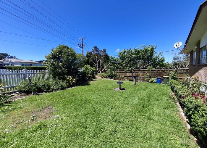  at 1/5 Tobruk Crescent, Milford, Auckland