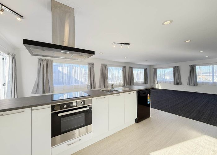  at 2/50 Blanes Road, Weymouth, Auckland
