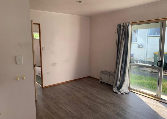  at 8 Devonshire Road, Unsworth Heights, Auckland