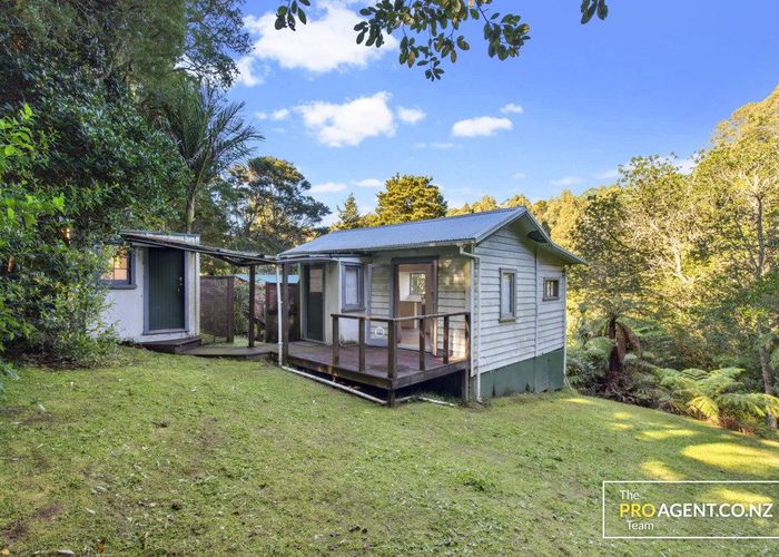  at 38 Western Road, Laingholm, Waitakere City, Auckland