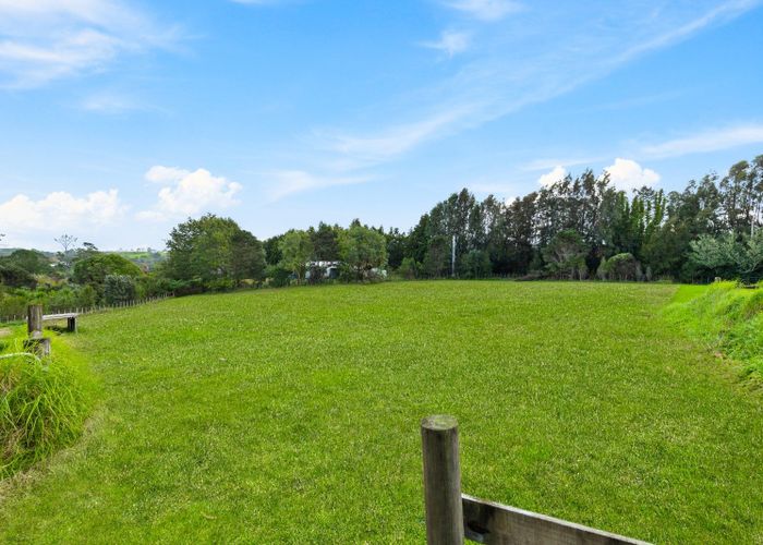  at 112 Sanders Road, Paremoremo, North Shore City, Auckland