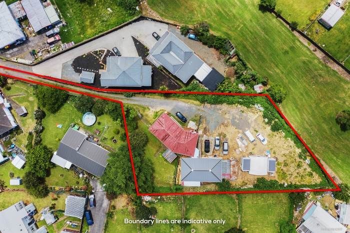  at 16 Garrett Place, Otara, Auckland