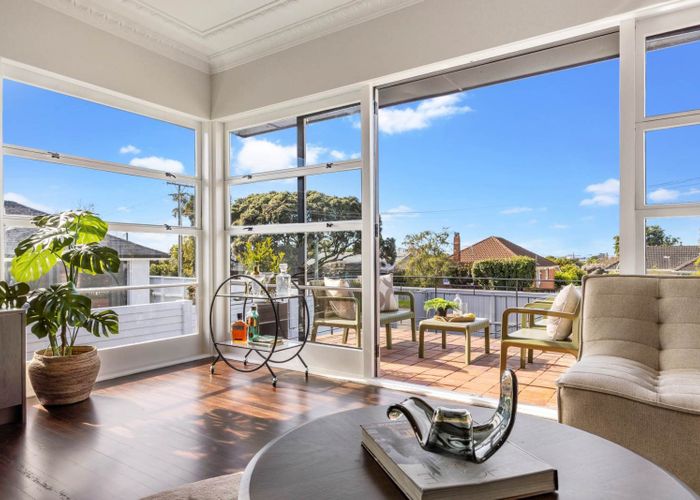  at 8 Kohanga Road, Mangere Bridge, Manukau City, Auckland