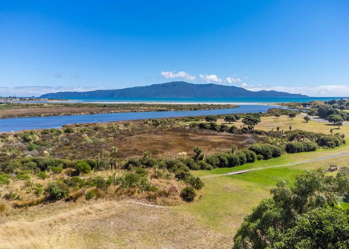  at 174 Weggery Drive, Waikanae Beach, Waikanae