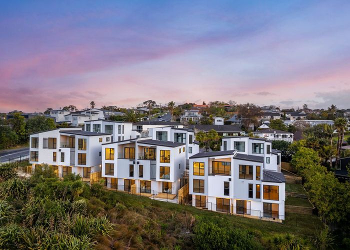 at 1090 Beach Road, Long Bay, North Shore City, Auckland