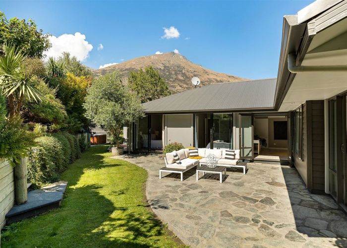  at 8 Quill Street, Lake Hayes, Queenstown