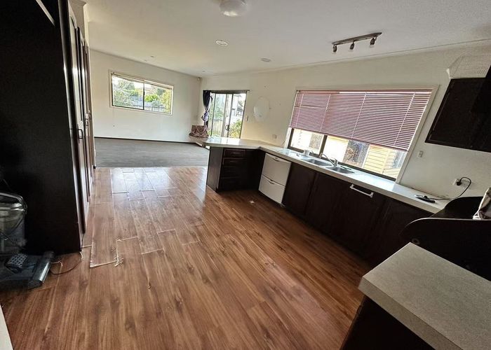  at 10 Richard Avenue, Bucklands Beach, Manukau City, Auckland