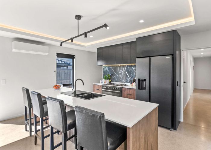  at 15 Evelyn Crescent, Marshland, Christchurch