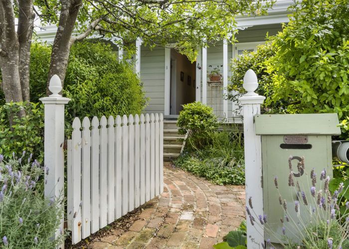  at 3 Cambria Road, Devonport, Auckland