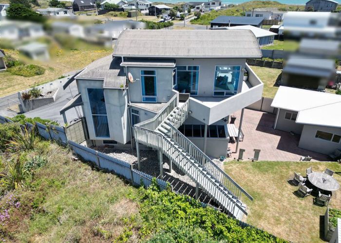  at 9 Trafalgar Street, Foxton Beach, Horowhenua, Manawatu / Whanganui
