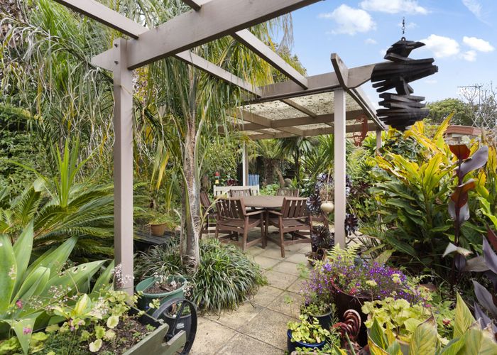  at 15/61 Mays Road, Te Papapa, Auckland