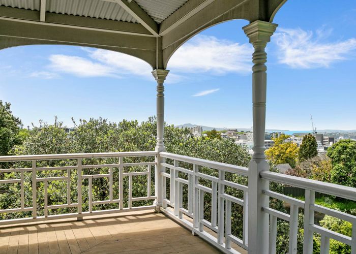  at 40 Mountain Road, Epsom, Auckland