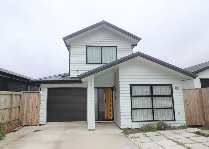  at 18 Castlepoint Avenue, Takanini, Papakura, Auckland