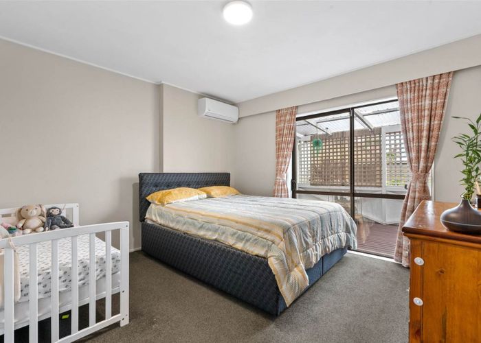  at 2/37 Hillside Road, Papatoetoe, Auckland