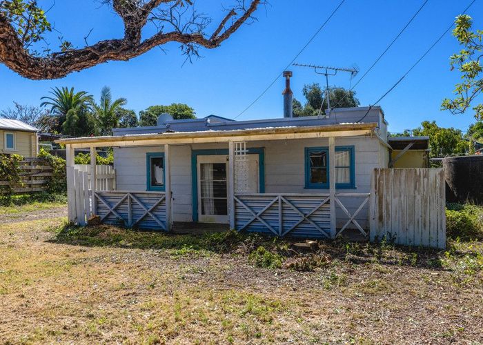  at 8 Manuka Road, Oneroa, Waiheke Island, Auckland