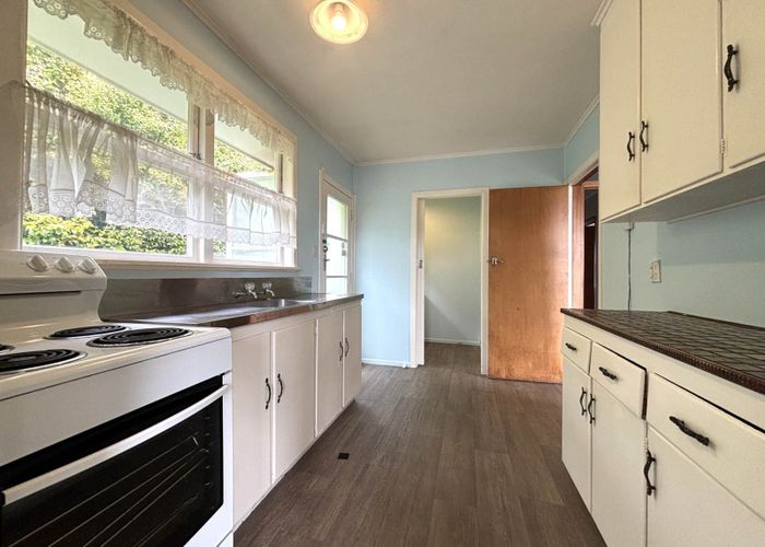  at 10 Coletta Lane, Te Atatu South, Waitakere City, Auckland