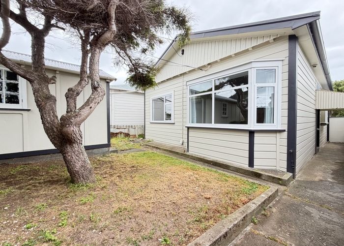  at 105 Onepu Road, Lyall Bay, Wellington, Wellington