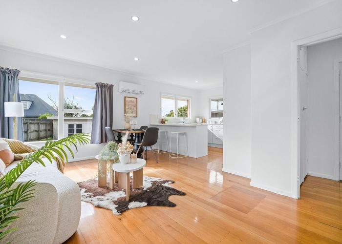  at 4/30 Jutland Road, Hauraki, North Shore City, Auckland