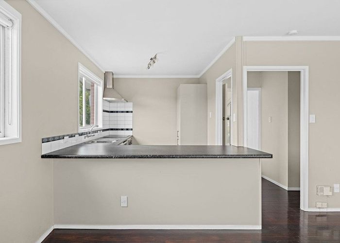  at 17B  Helvetia Drive, Browns Bay, North Shore City, Auckland