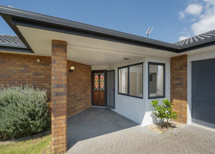  at 14 Meadowviews Drive, Welcome Bay, Tauranga