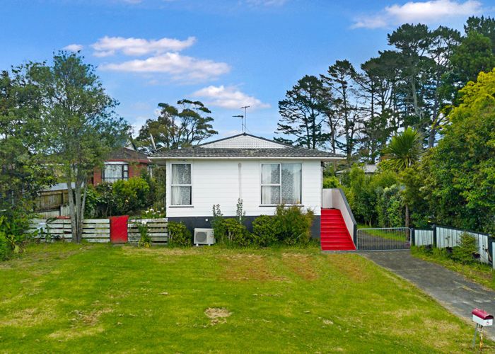  at 5 Allington Road, Massey, Auckland