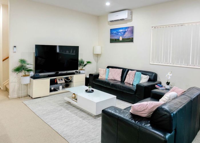  at 17 Agapanthus Place, Flat Bush, Manukau City, Auckland