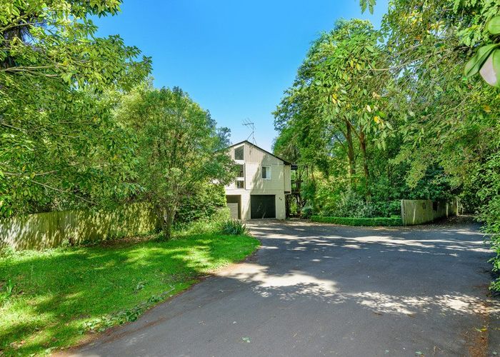  at 24 Thorrington Road, Cashmere, Christchurch