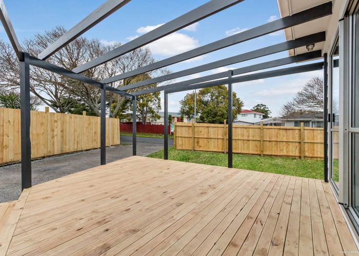  at 61 Catkin Crescent, Papatoetoe, Auckland