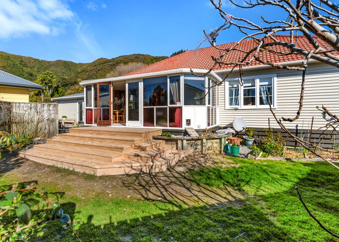  at 233 Riverside Drive, Waterloo, Lower Hutt