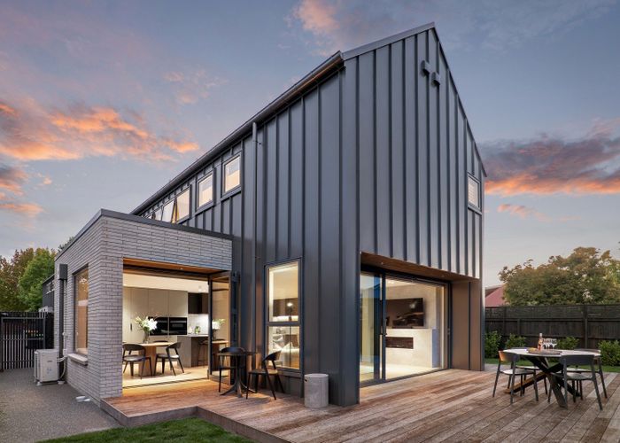  at 2/105 Tomes Road, St. Albans, Christchurch City, Canterbury