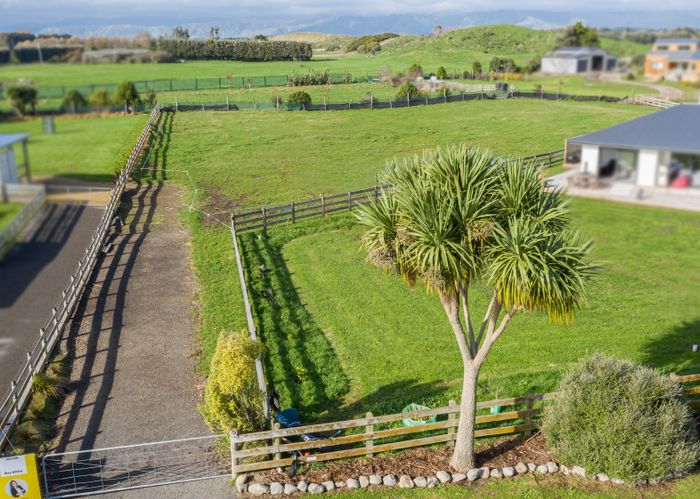  at 11 Grefor Lane, Waitarere, Levin