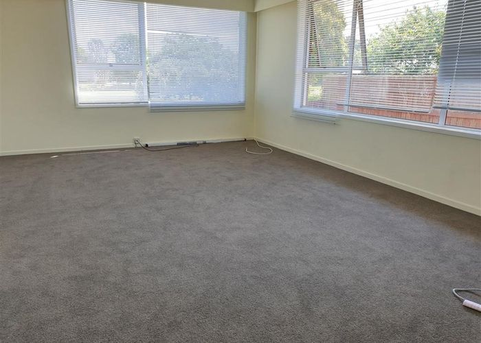  at 2/191 Bayswater Avenue, Belmont, Auckland