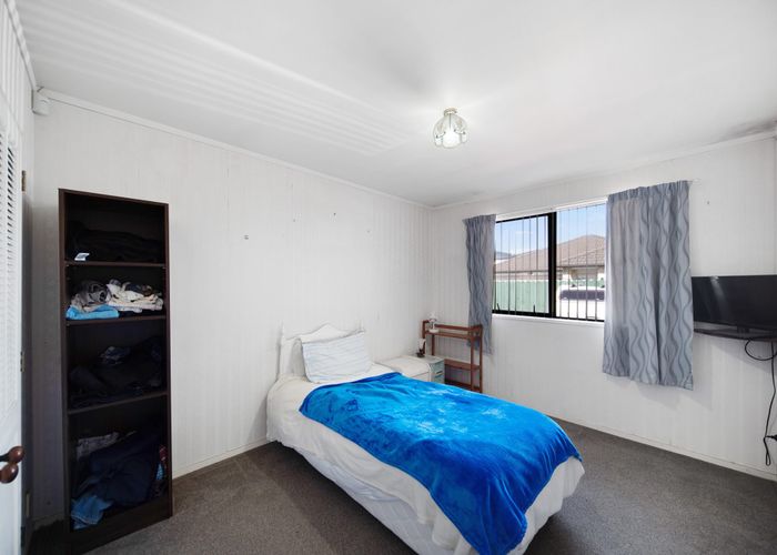  at 2/23 Watson Place, Papatoetoe, Manukau City, Auckland