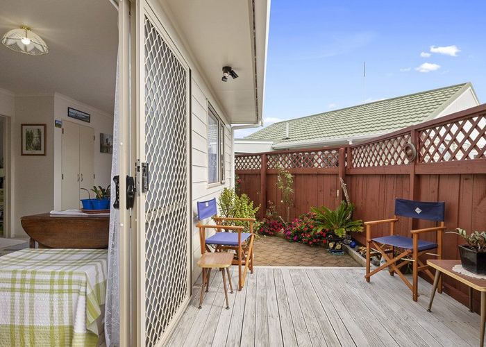 at 3/9 Kelvin Place, Westown, New Plymouth