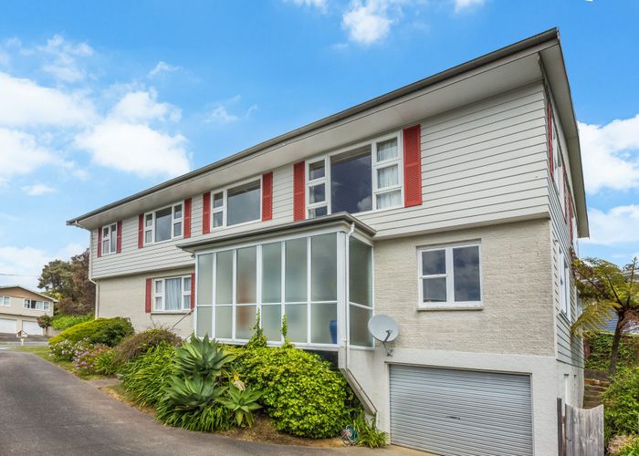  at 24 St Edmund Crescent, Tawa, Wellington