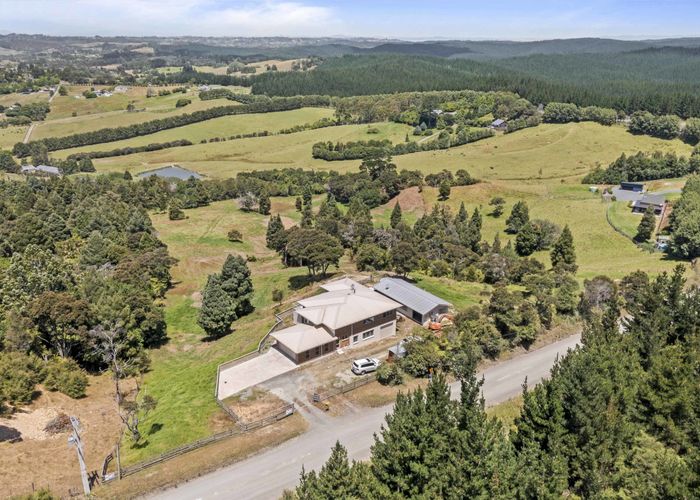  at 586 Blackbridge Road, Albany