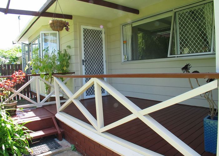  at 4/11A Bayside Avenue, Te Atatu Peninsula, Waitakere City, Auckland