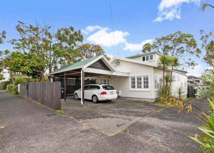  at 1/107 Huia Road, Point Chevalier, Auckland City, Auckland
