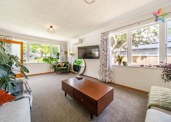  at 31 Hine Road, Wainuiomata, Lower Hutt
