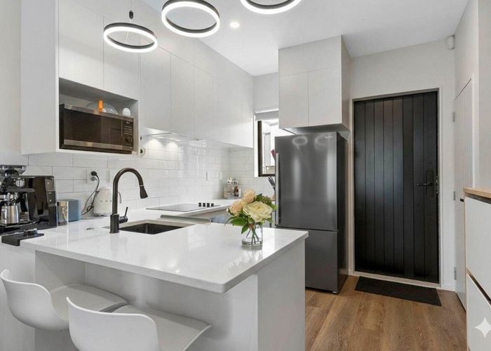  at 33 Kiato Lane, Flat Bush, Manukau City, Auckland