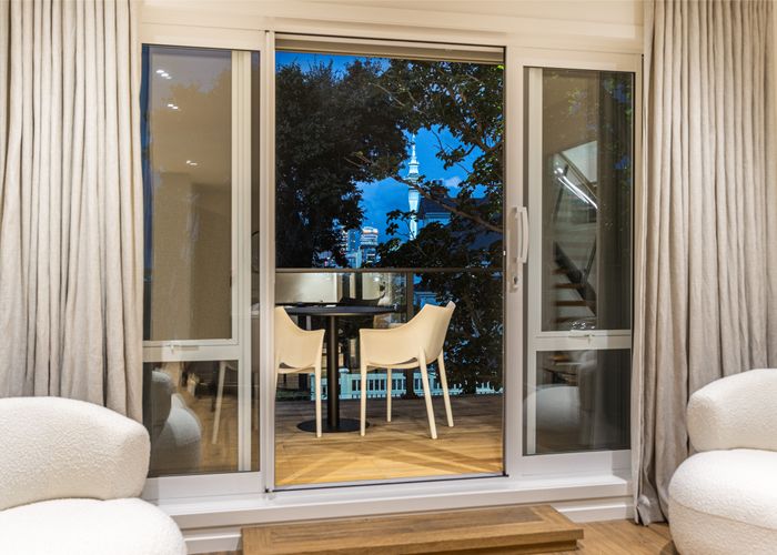  at 2/39 Wood Street, Freemans Bay, Auckland