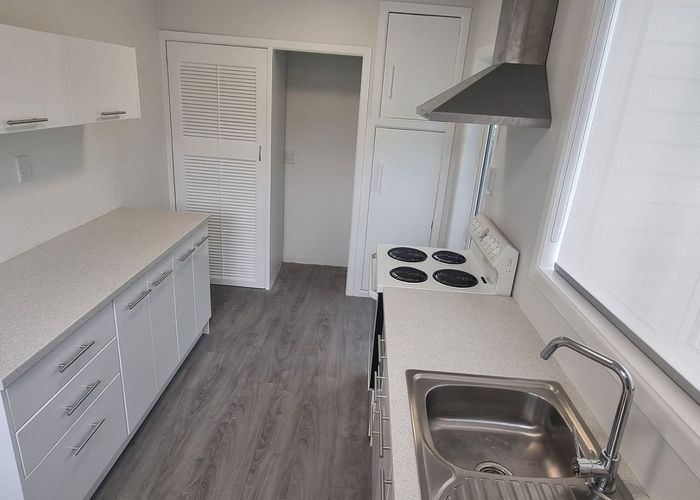  at 5 Bay Drive, Titahi Bay, Porirua
