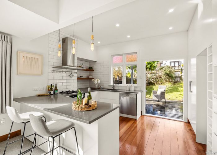  at 16 Aliford Avenue, One Tree Hill, Auckland